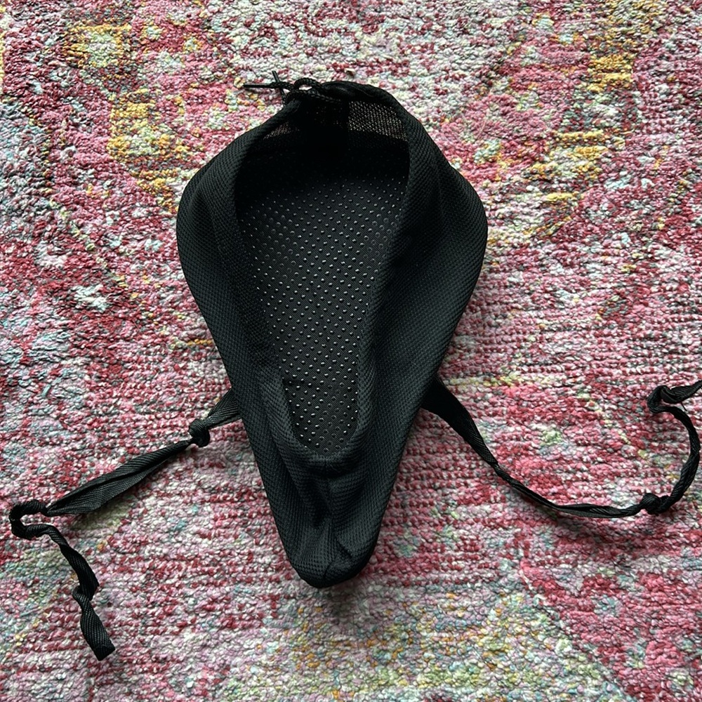 Black Padded Bicycle Seat Cushion - Picture 2 of 2